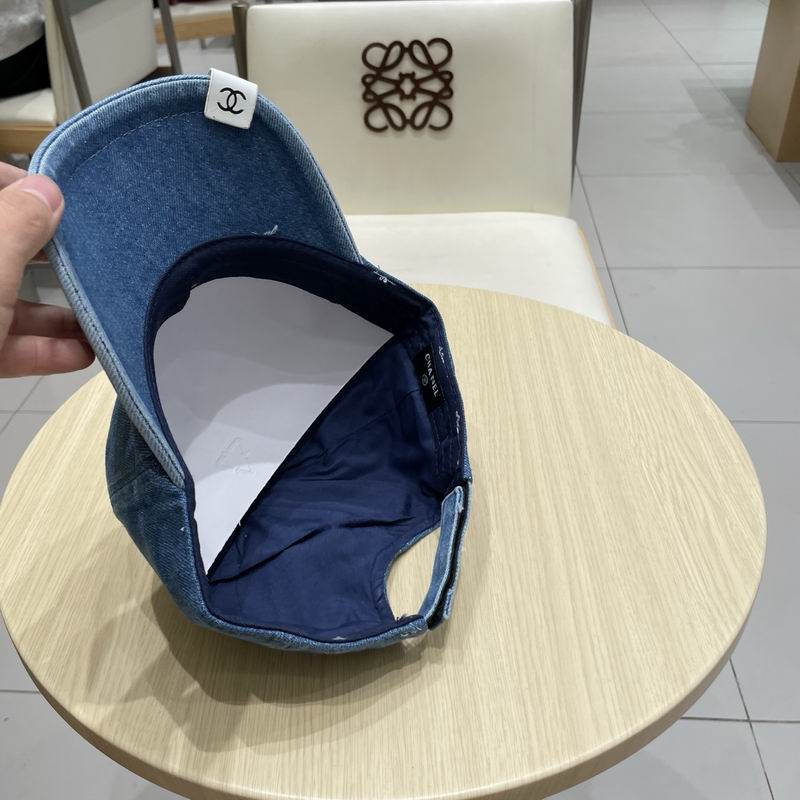 Chanel cap (262)