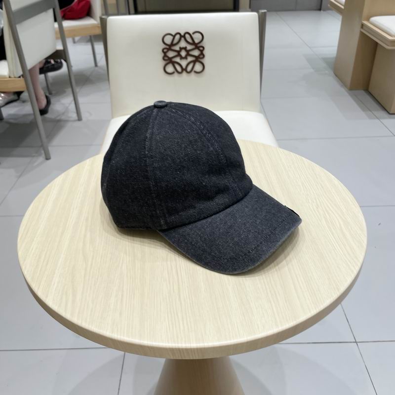Chanel cap (277)