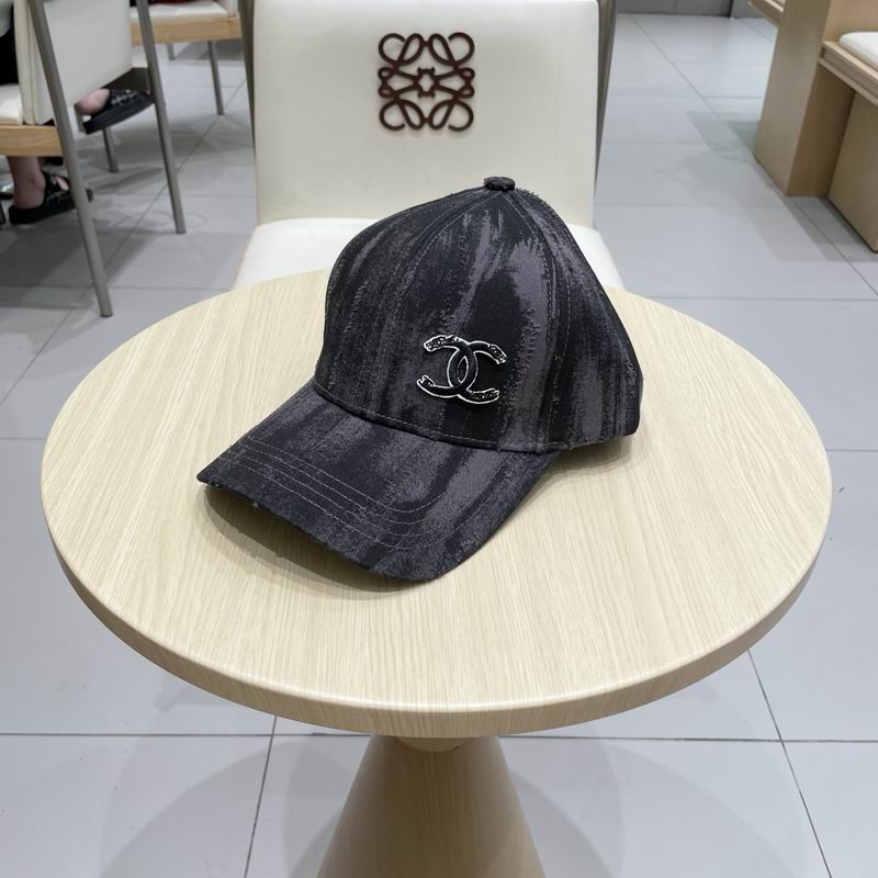 Chanel cap (285)