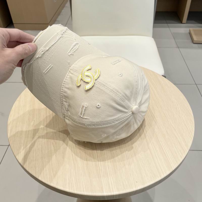 Chanel cap (325)