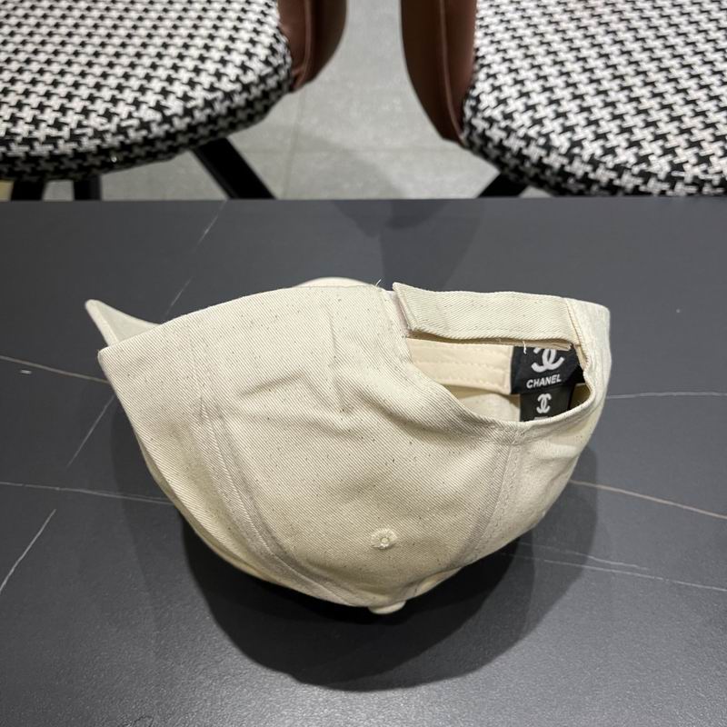 Chanel cap (385)