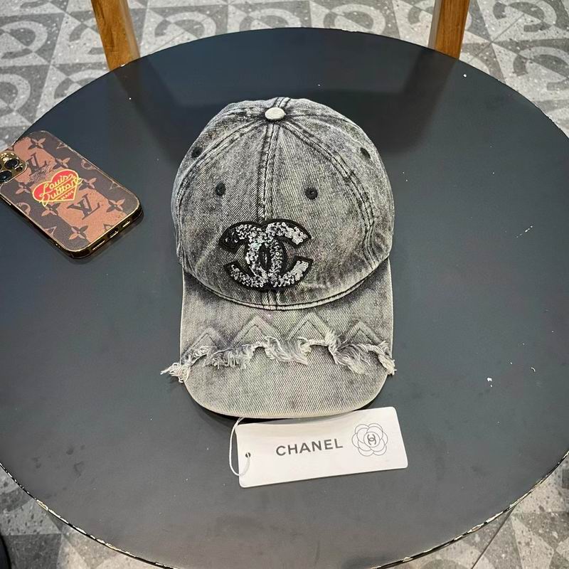Chanel cap (470)