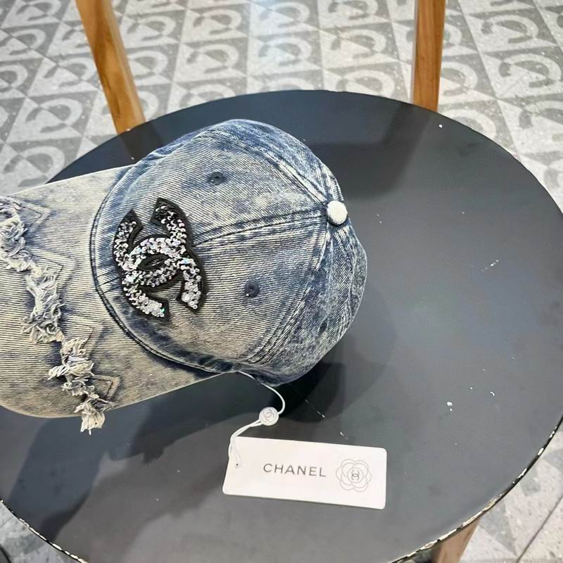 Chanel cap (483)