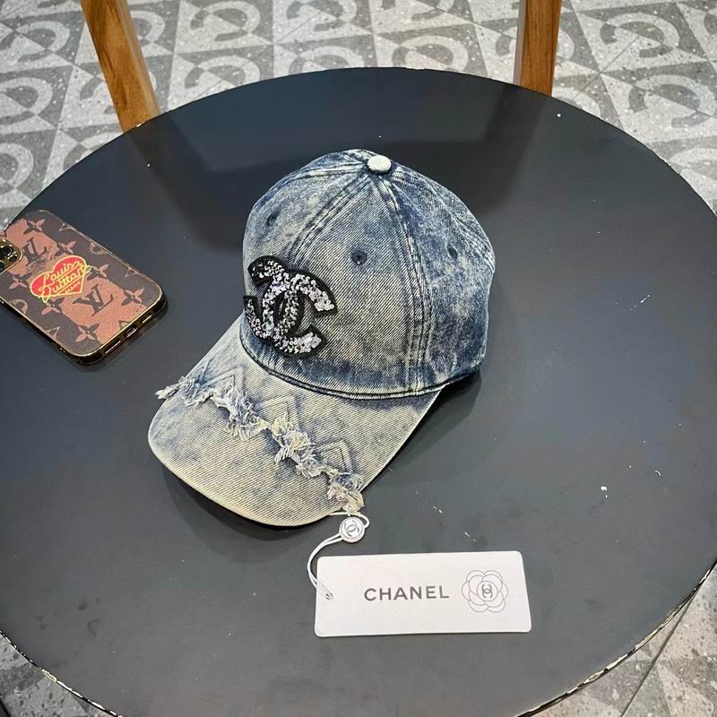 Chanel cap (487)