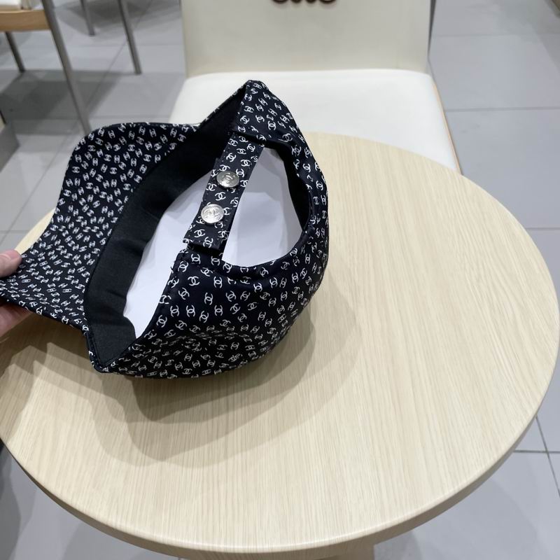 Chanel cap (490)