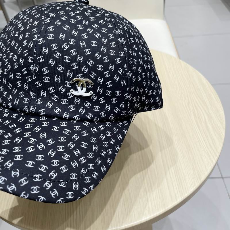 Chanel cap (494)