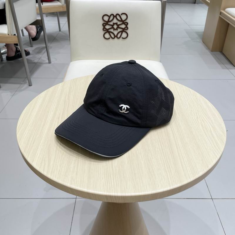 Chanel cap (514)