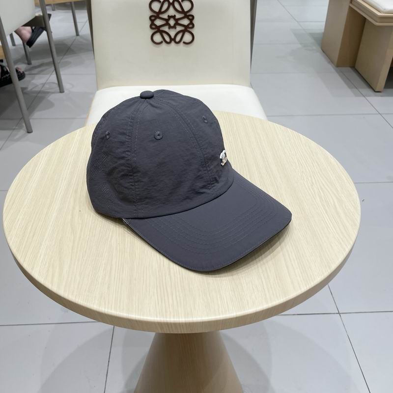 Chanel cap (531)