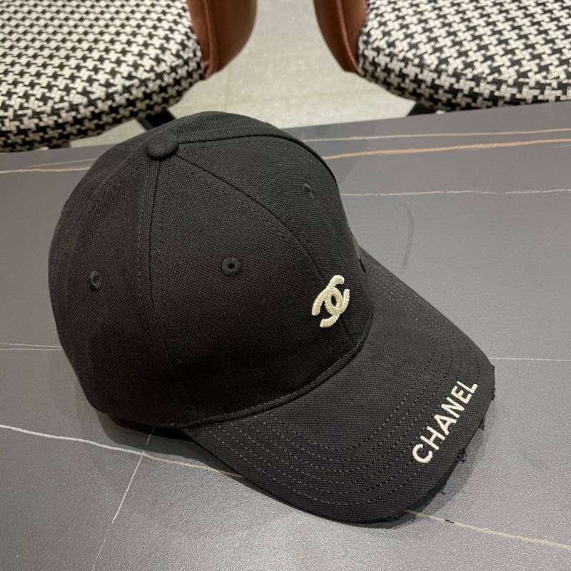 Chanel cap (685)