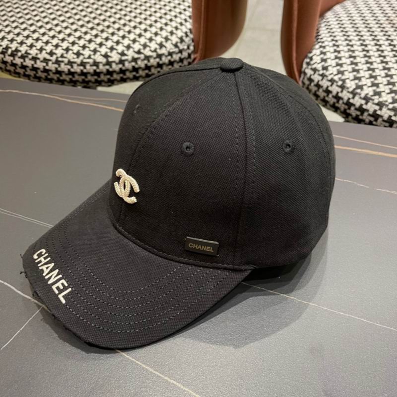 Chanel cap (686)