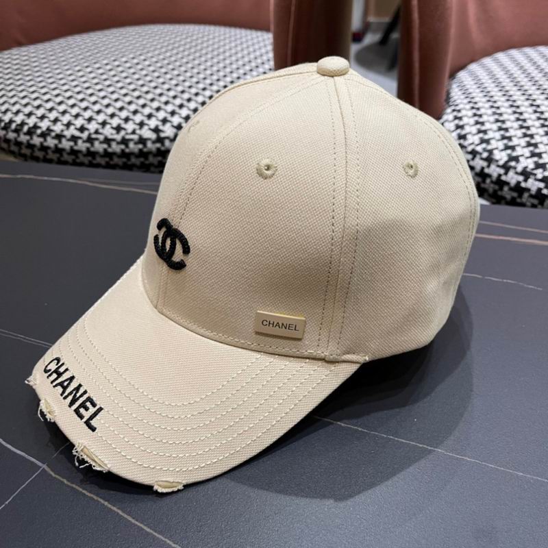Chanel cap (697)