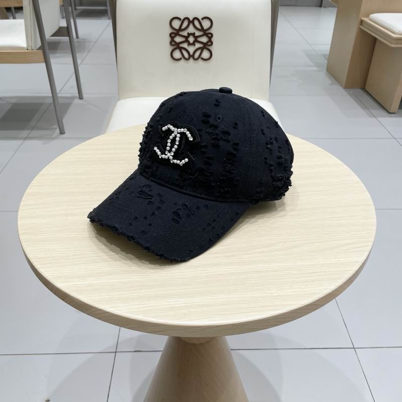 Chanel cap (75)