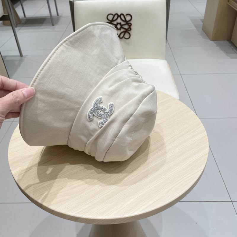 Chanel hat (1032)