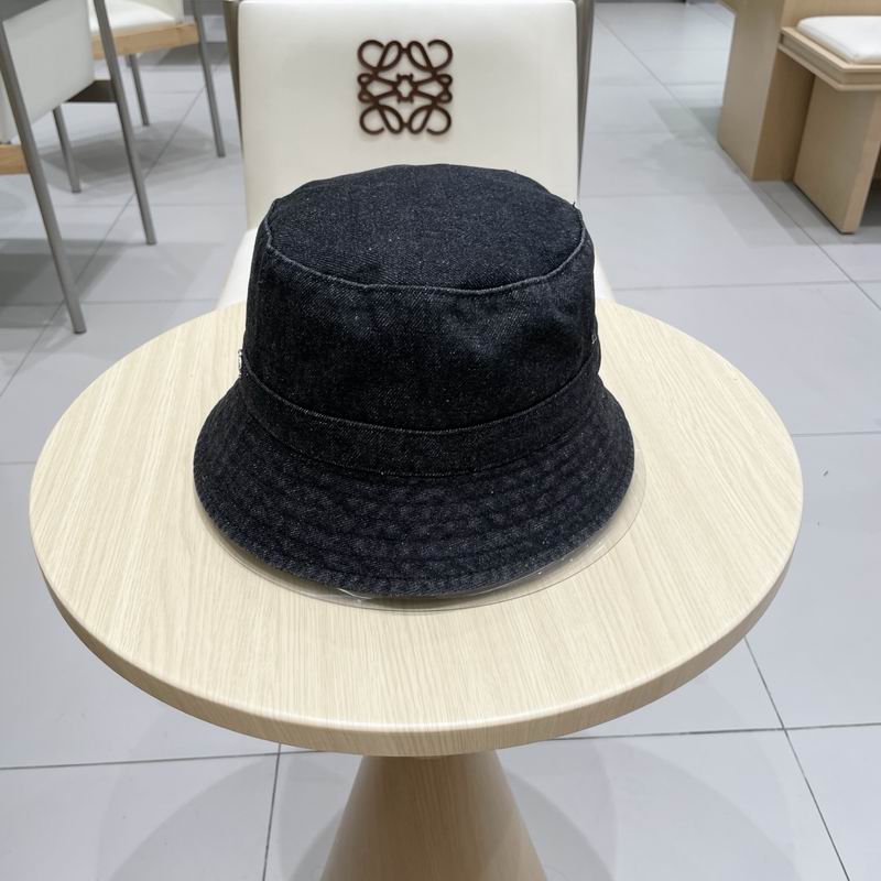Chanel hat (724)