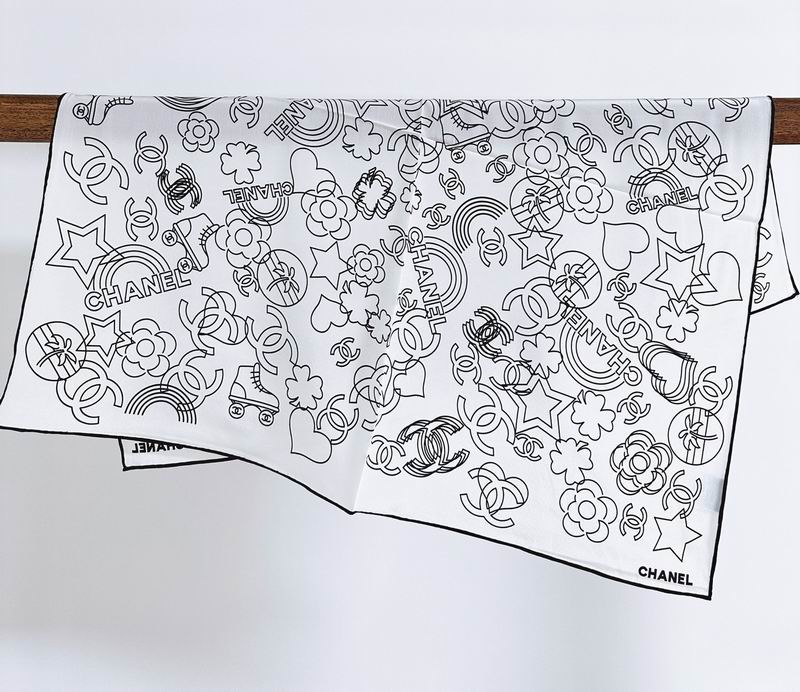 Chanel silk scarf 70X70cm E29 (1)
