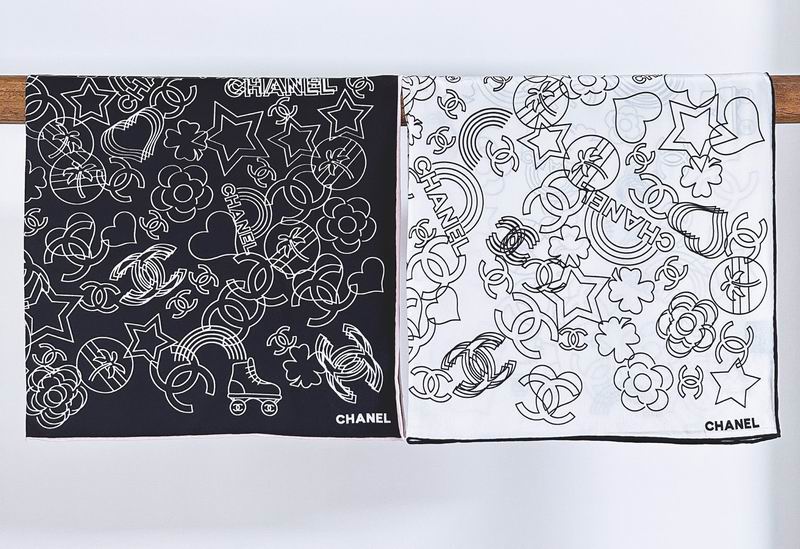 Chanel silk scarf 70X70cm E29 (3)