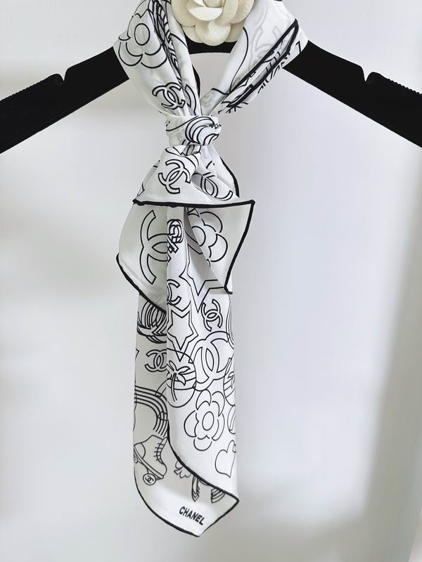 Chanel silk scarf 70X70cm E29 (5)