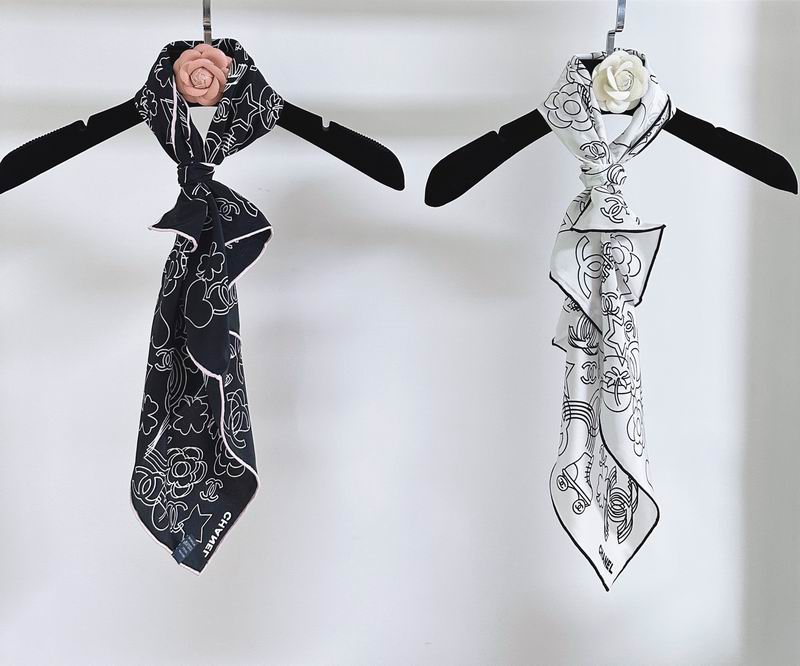 Chanel silk scarf 70X70cm E29 (6)