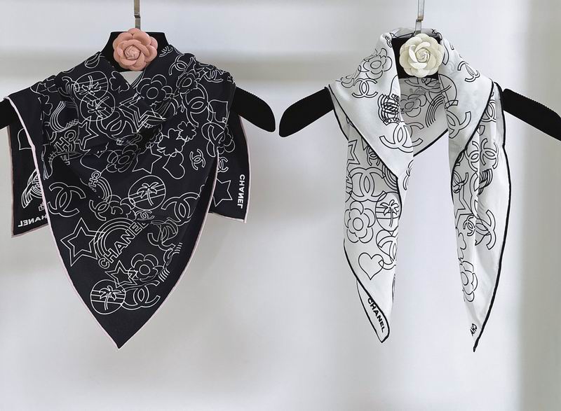 Chanel silk scarf 70X70cm E29 (9)