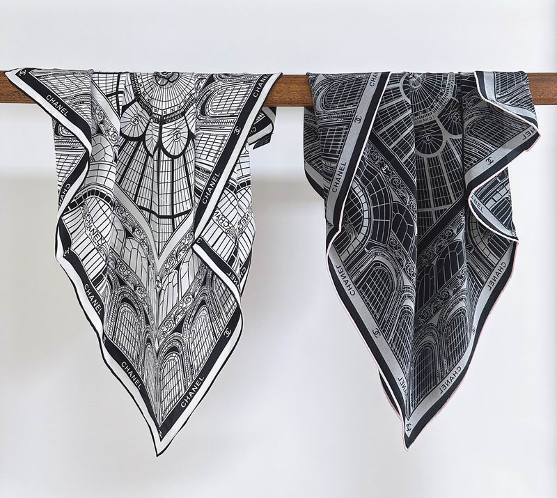 Chanel silk scarf 70X70cm E30 (5)