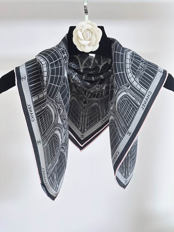 Chanel silk scarf 70X70cm E30 (6)