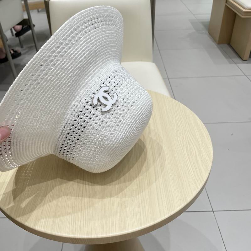 Chanel top hat (1024)