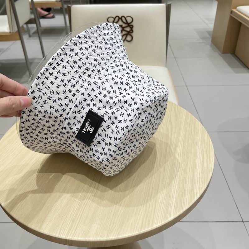 Chanel top hat (318)