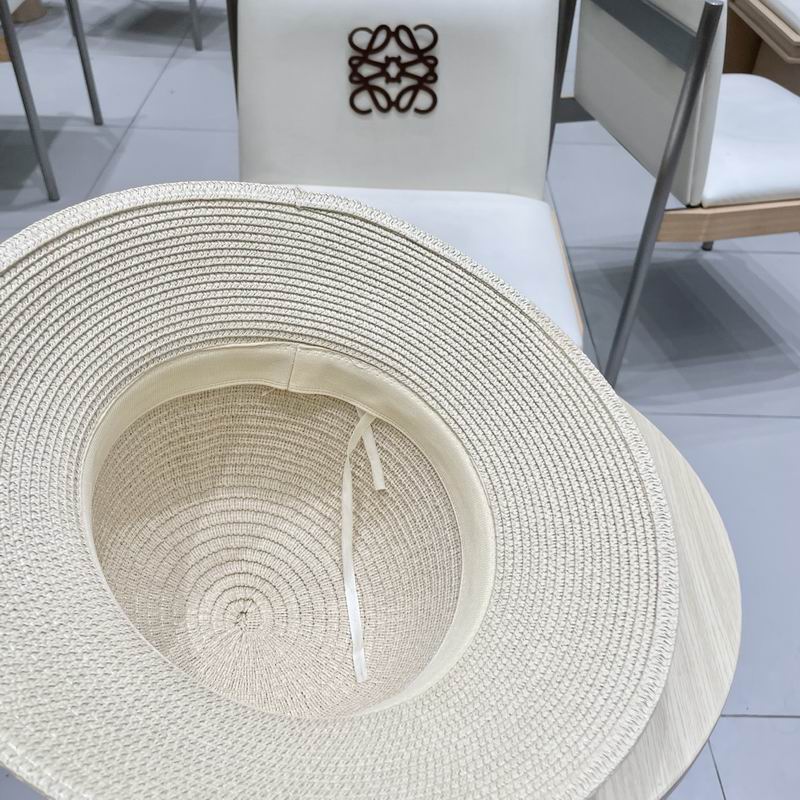 Chanel top hat (451)