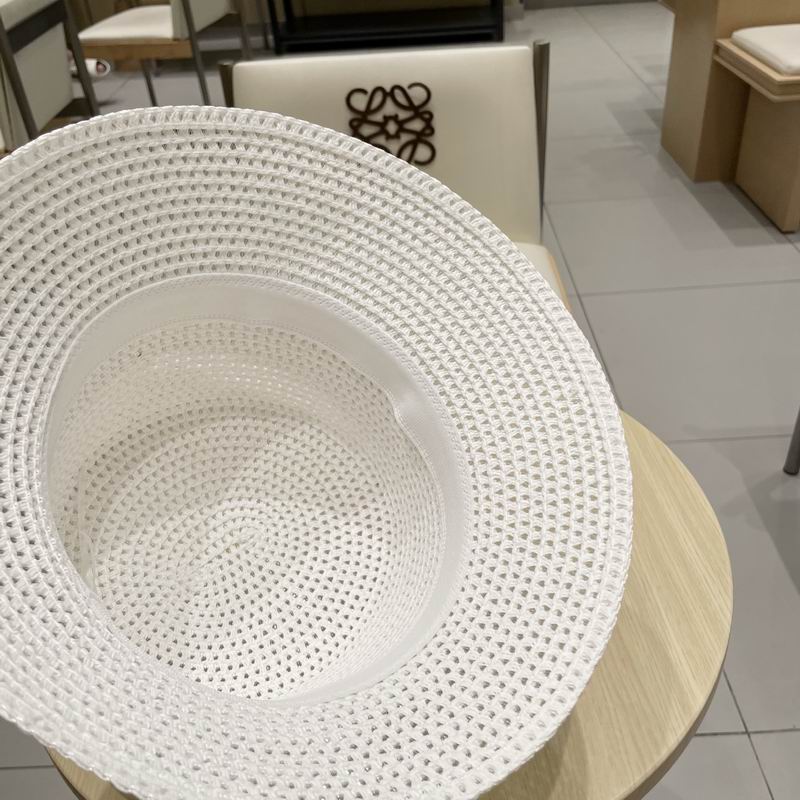 Chanel top hat (505)