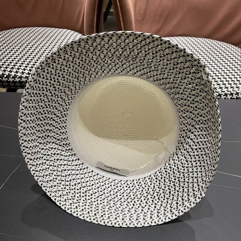 Chanel top hat (639)