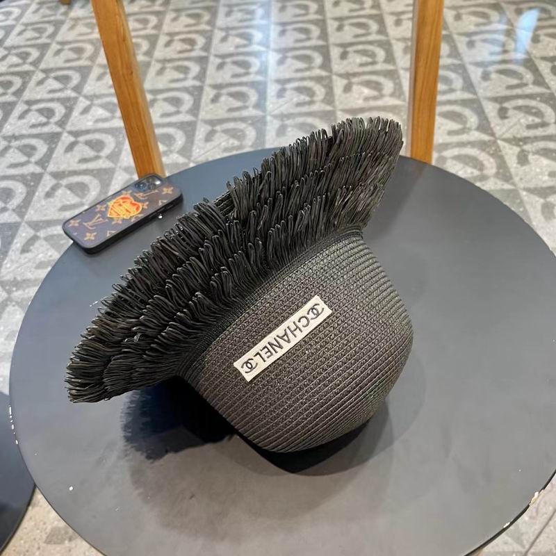 Chanel top hat (666)