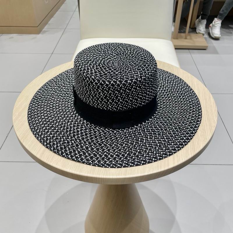 Chanel top hat (696)