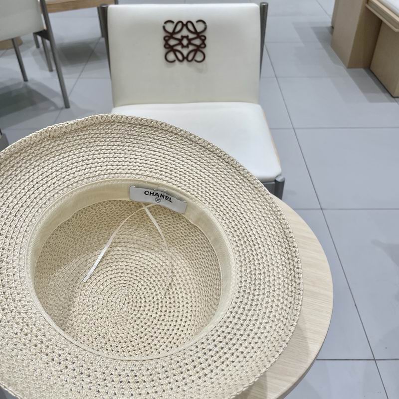 Chanel top hat (698)