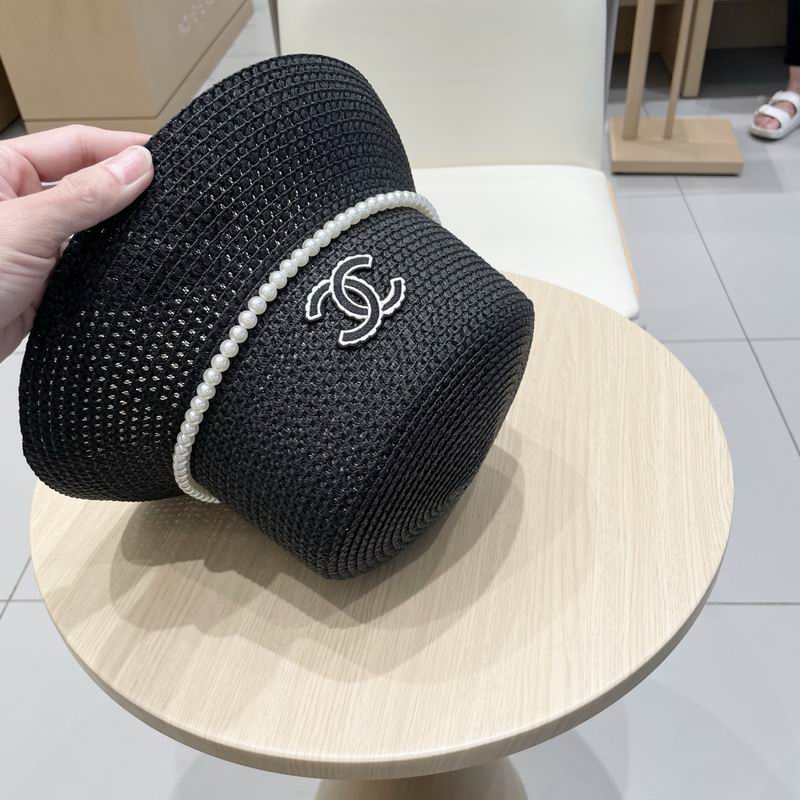 Chanel top hat (703)