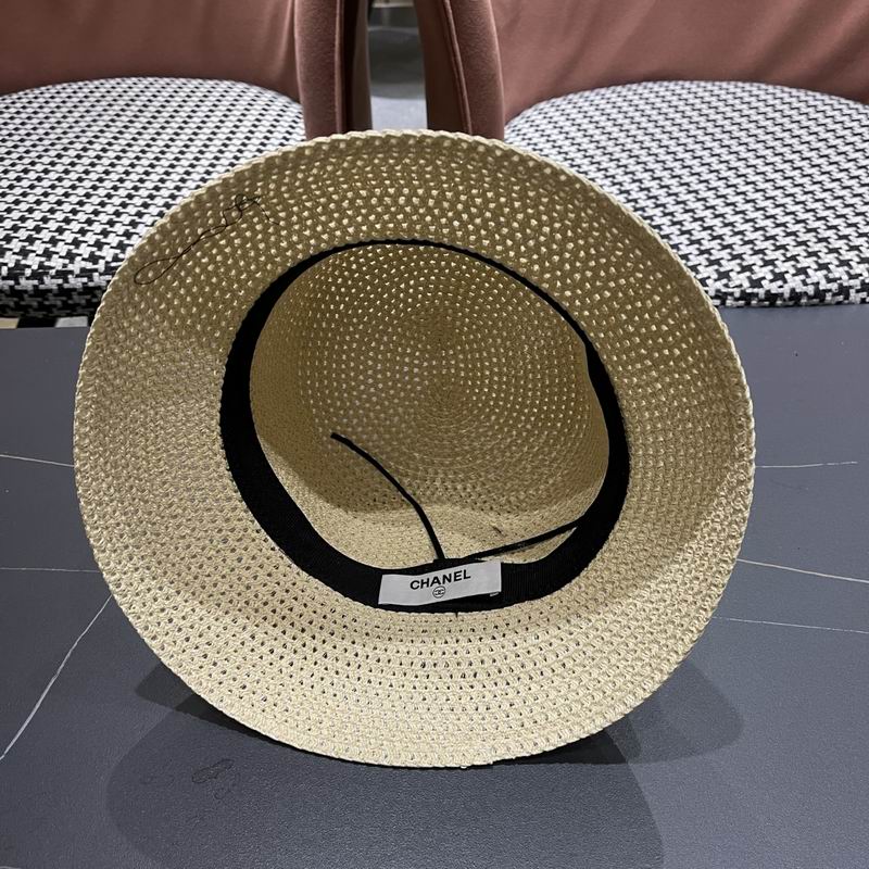 Chanel top hat (738)