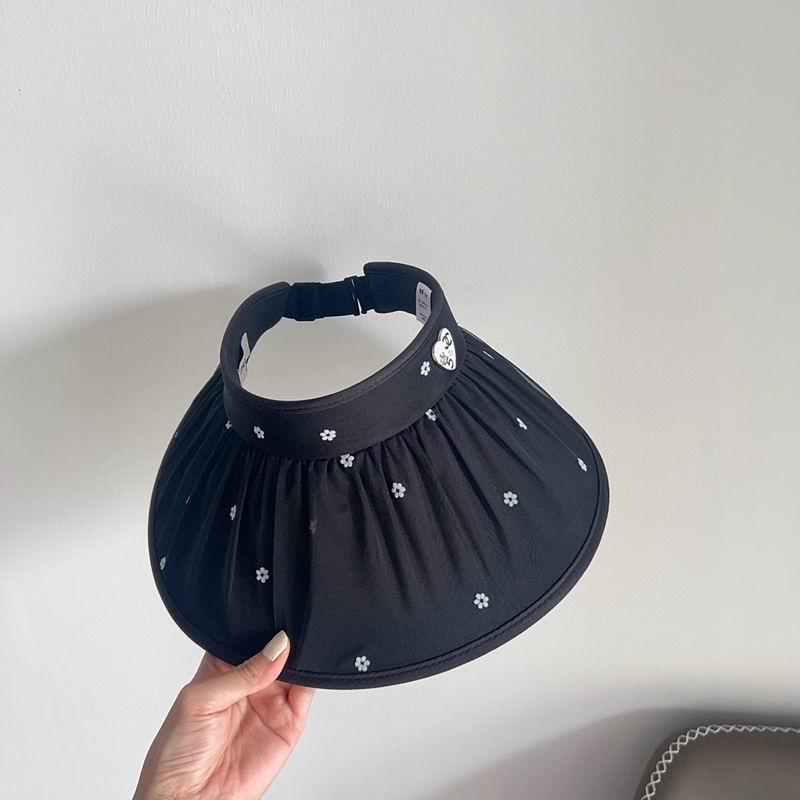Chanel visor (52)