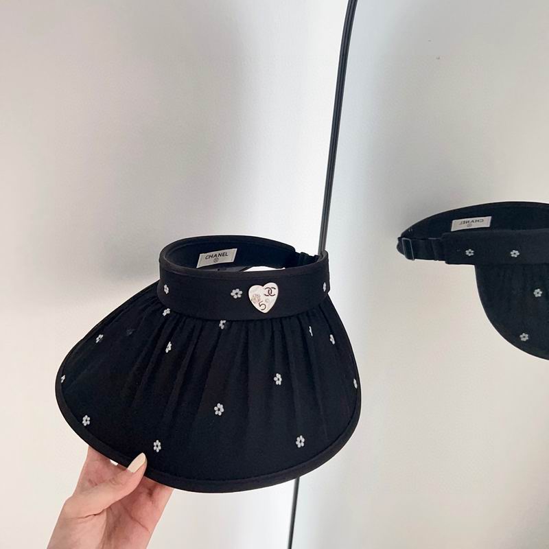Chanel visor (54)