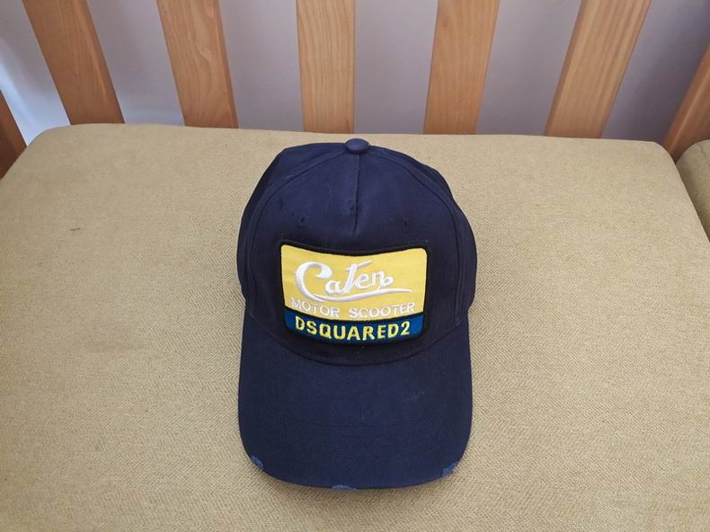 DSQ Cap y  (15)