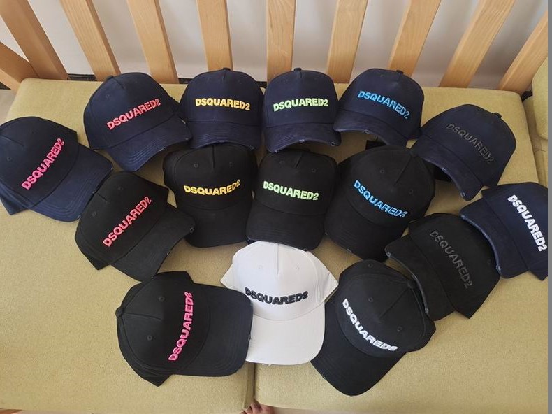 DSQ Cap y  (15)
