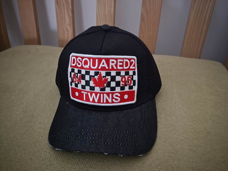 DSQ Cap y  (16)
