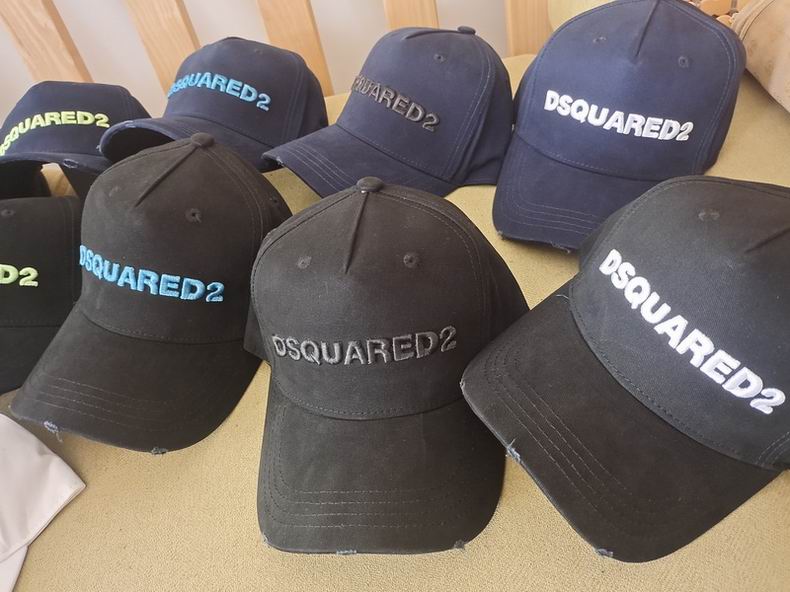 DSQ Cap y  (16)
