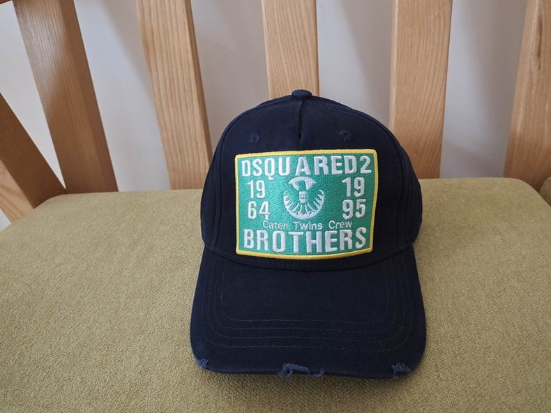 DSQ Cap y  (3)