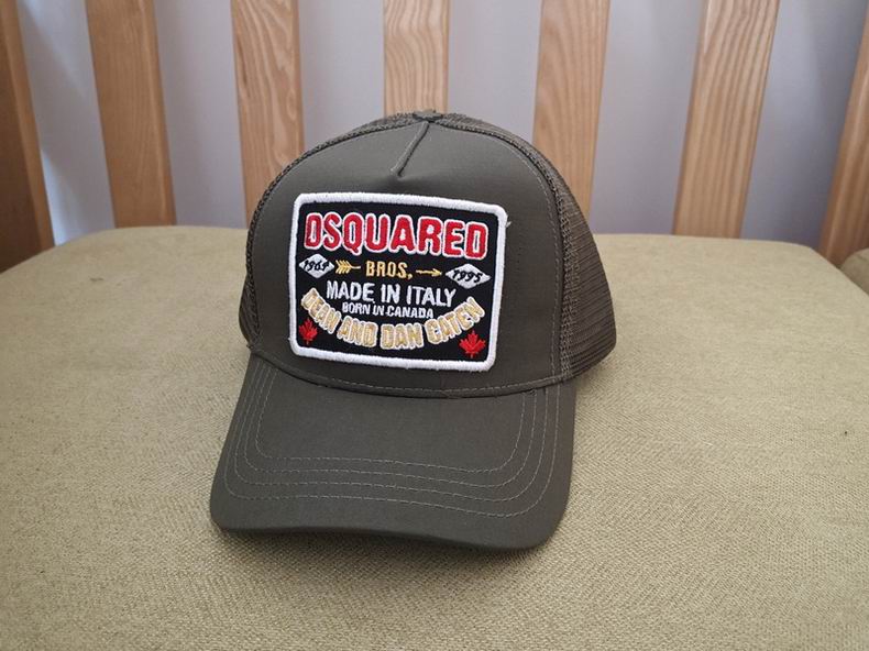 DSQ Cap y  (4)
