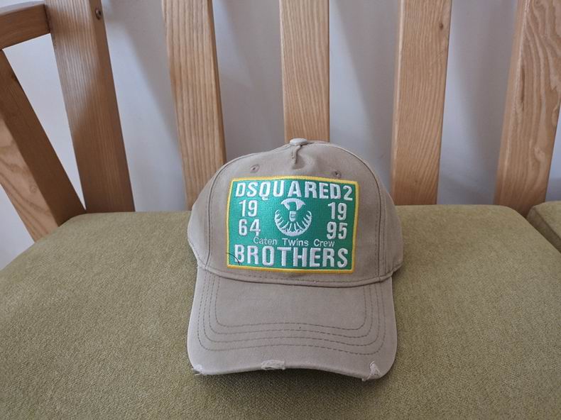 DSQ Cap y  (5)