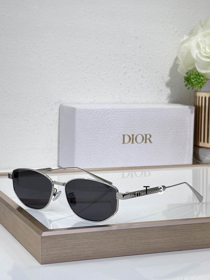 Dior B1U 57 14-140 c04