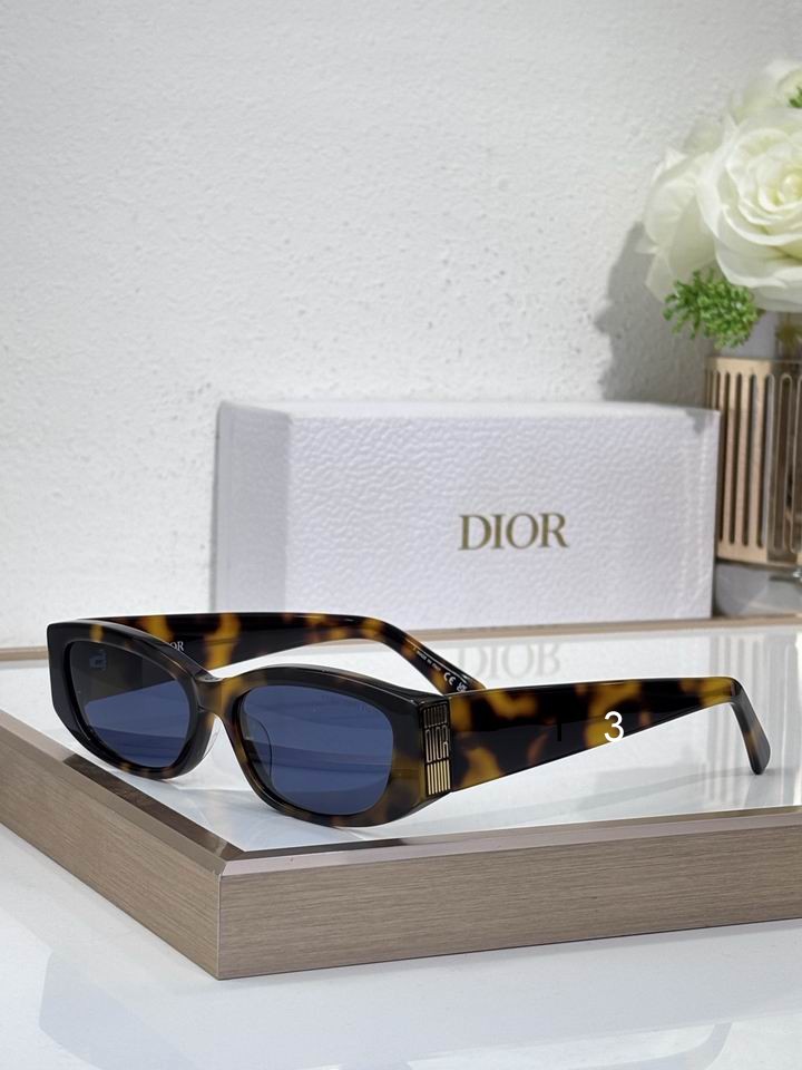 Dior Graphiqu 57 16-140 c02