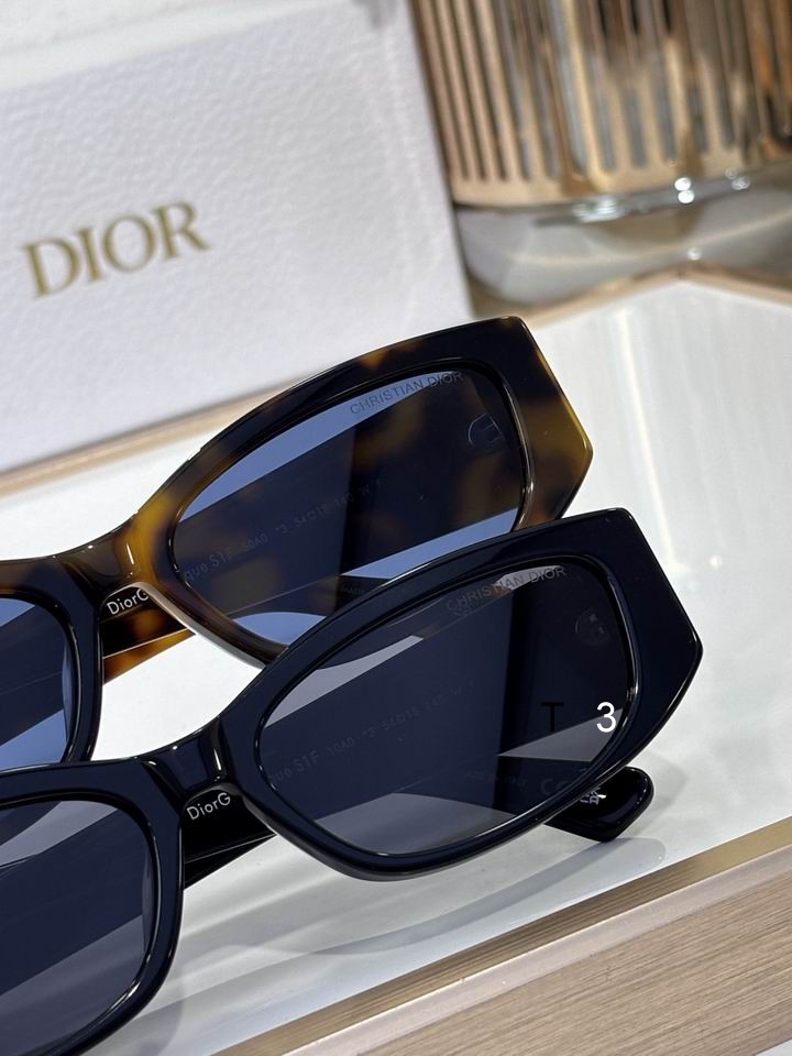 Dior Graphiqu 57 16-140 c09