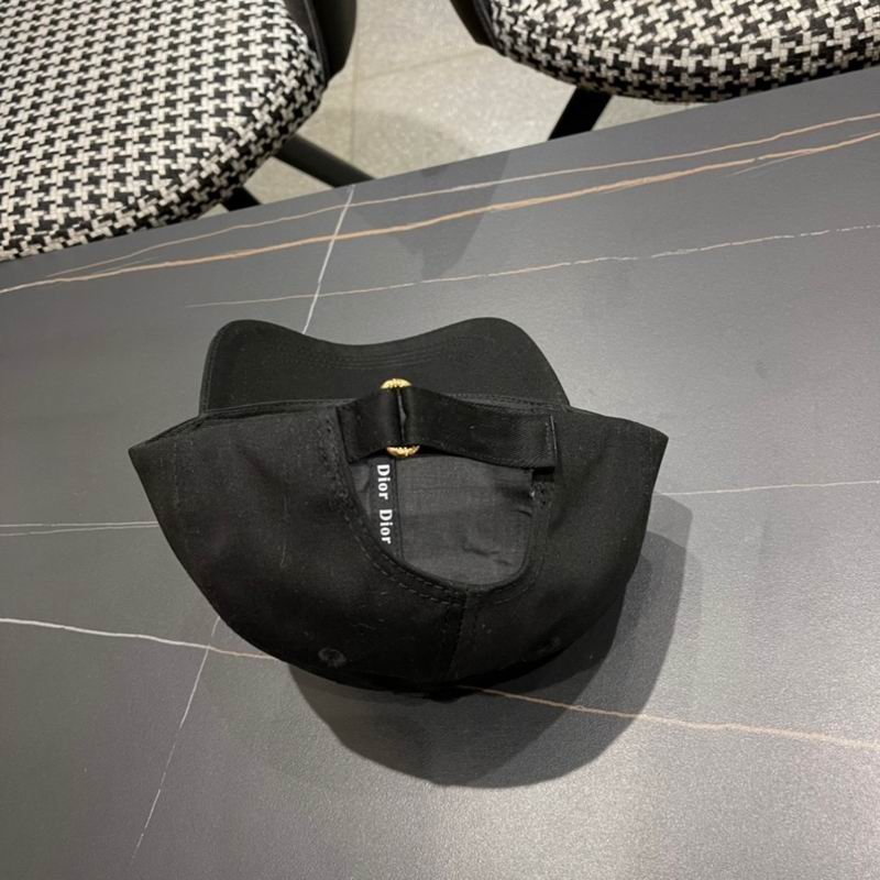 Dior cap (305)