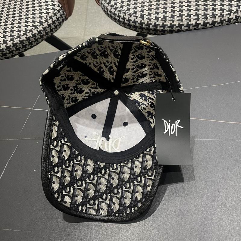 Dior cap (423)