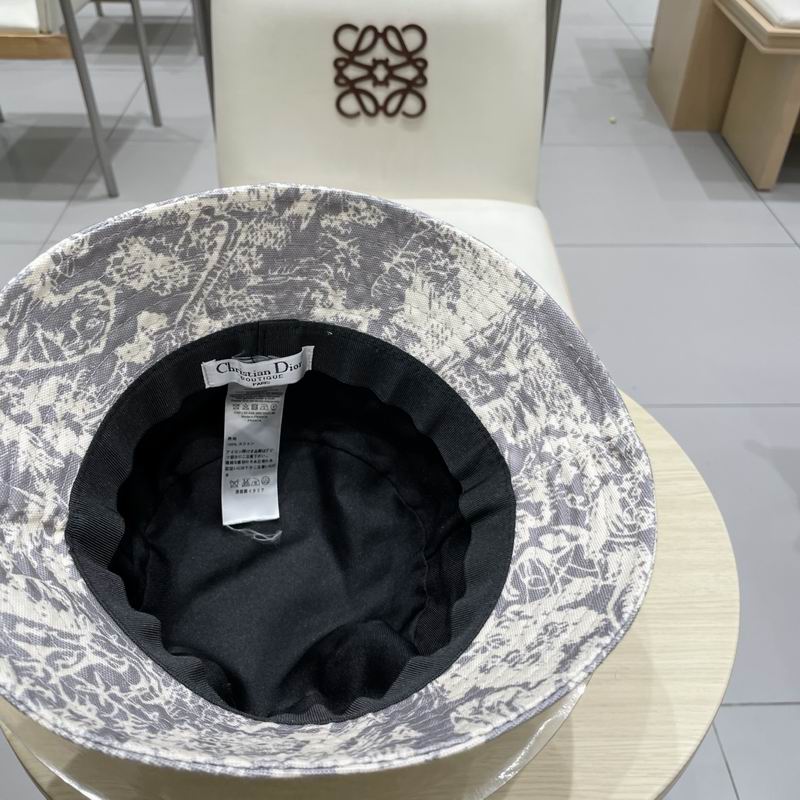 Dior hat (211)
